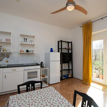 Nina Apartment *