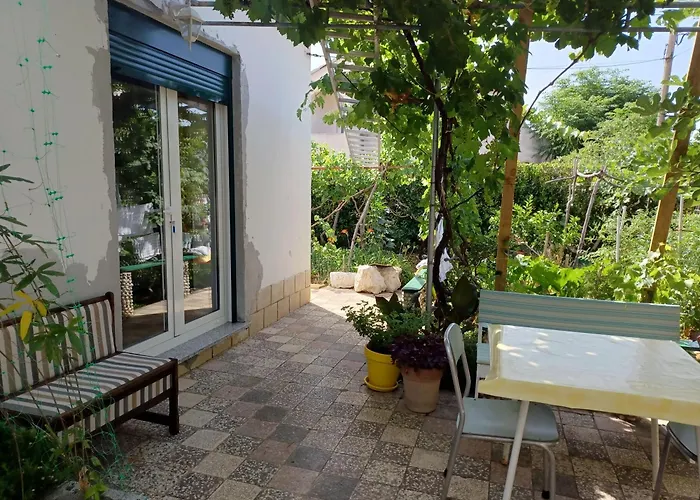 Nina Apartman Barbat na Rabu